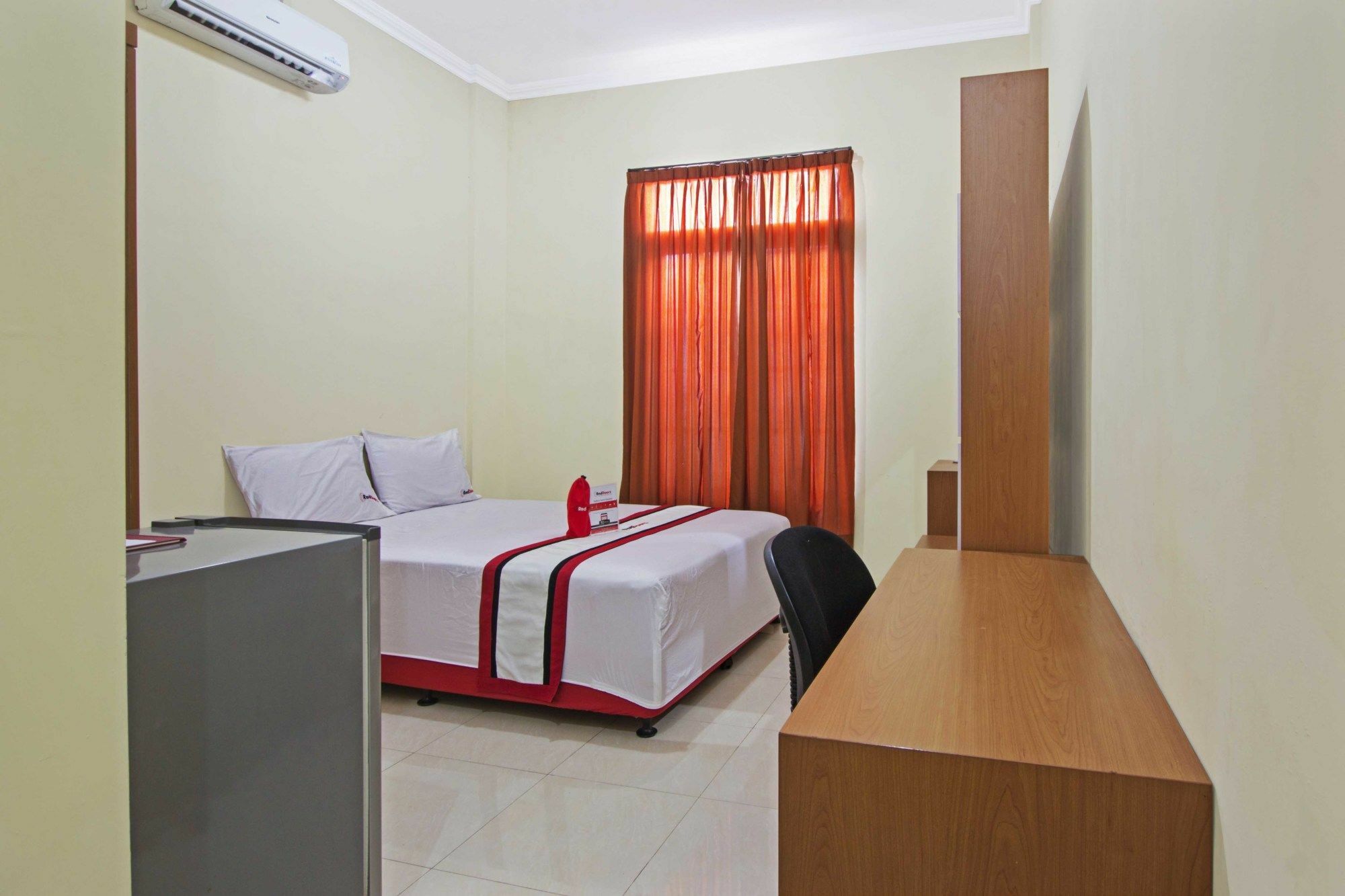 Hotel Reddoorz @ Pogung Baru Kejayan Zewnętrze zdjęcie