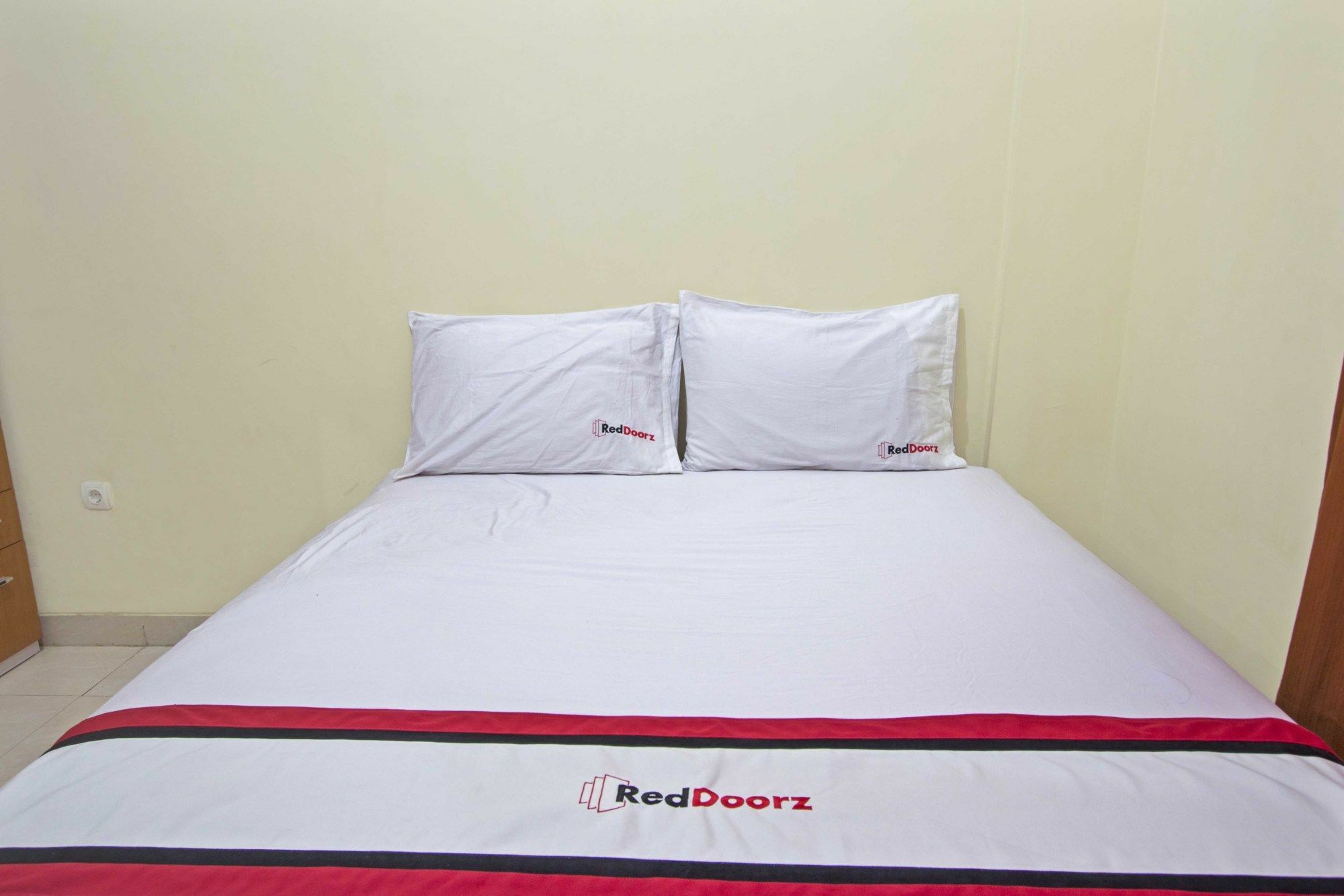 Hotel Reddoorz @ Pogung Baru Kejayan Zewnętrze zdjęcie